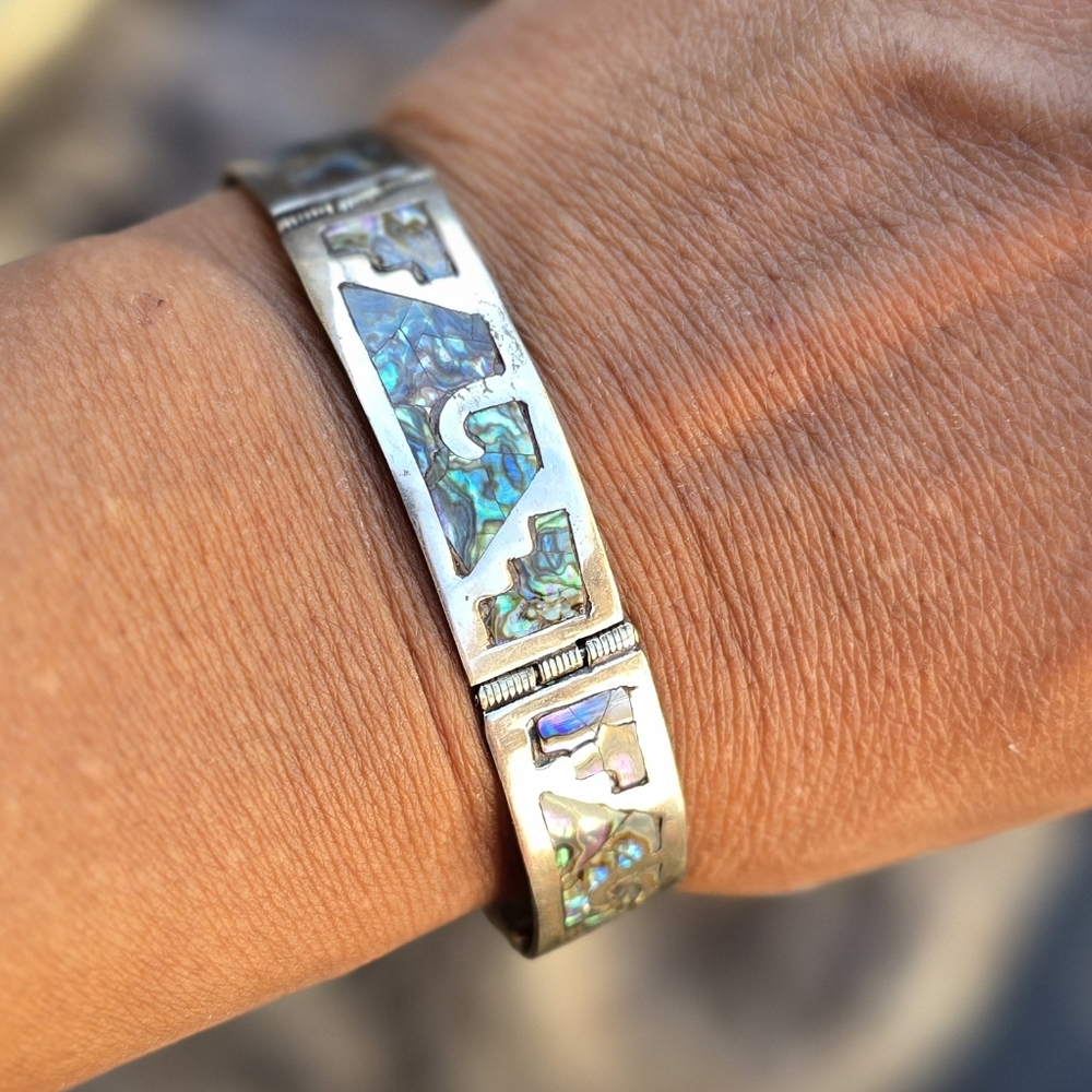 Vintage South American artisan abalone shell inlay Aztec solid 925 sterling pane